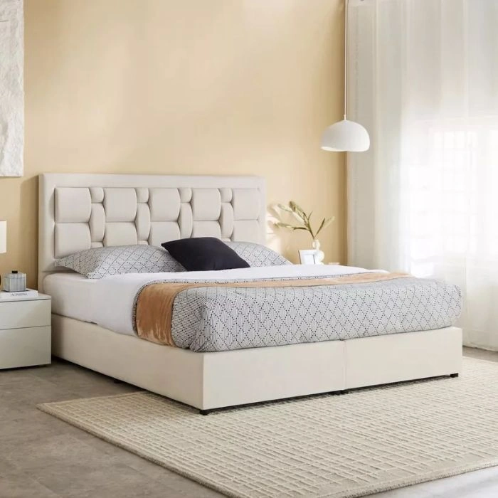 Curvy Siena Upholstered Queen Bed